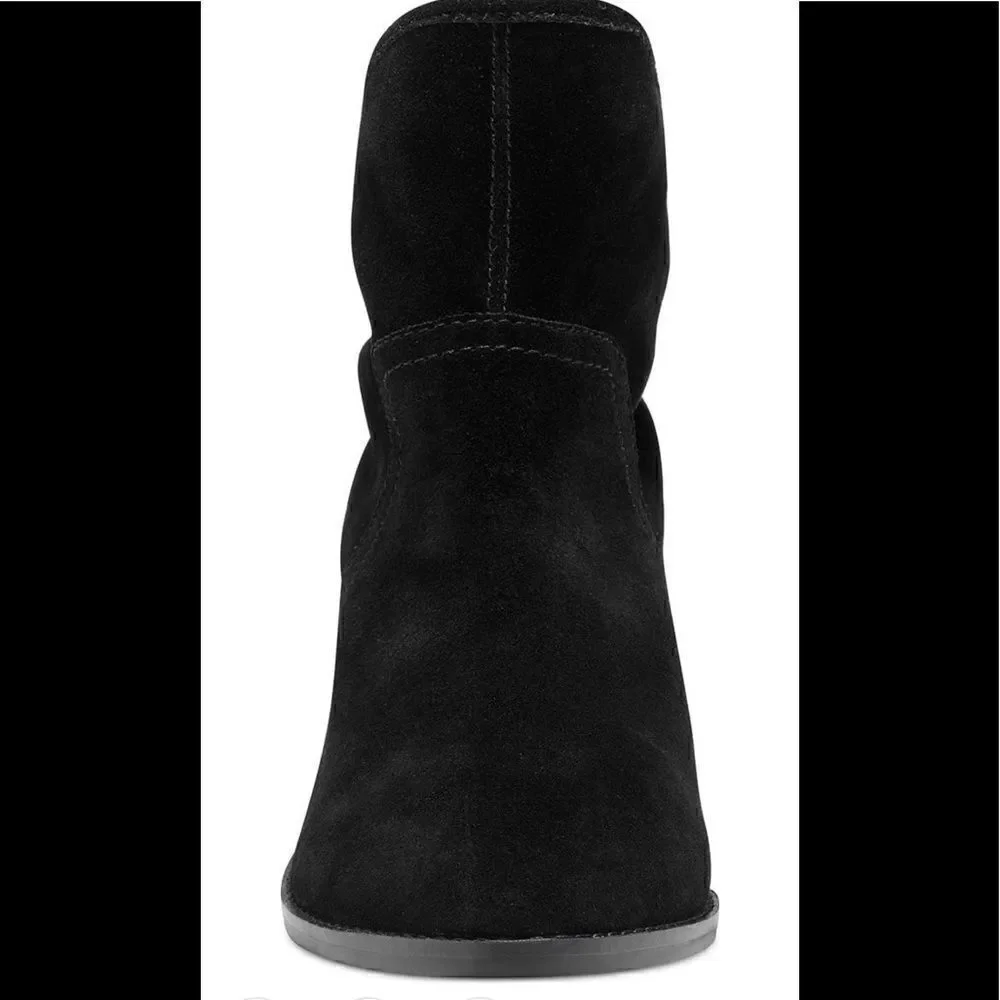 Lucky Brand Women’s Lillian soft suede bootie in black  size 7,5 NIB